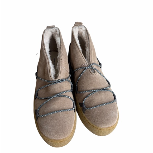 Free People Snowdrop Micro Genuine‎ Shearling Boot size 9 - Picture 4 of 7